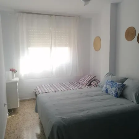 Piso Familiar Con Piscina Y Aparcamiento En - Edificio Ronda I *