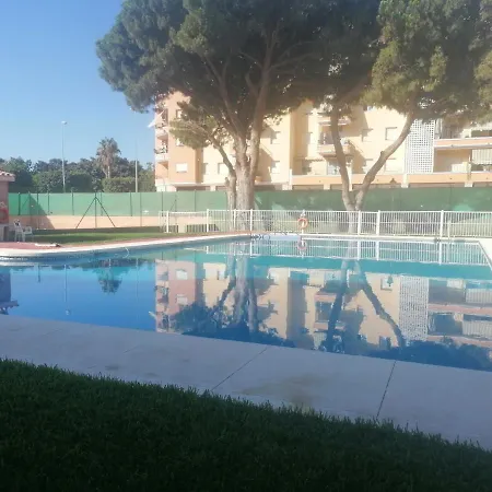 Piso Familiar Con Piscina Y Aparcamiento En - Edificio Ronda I *